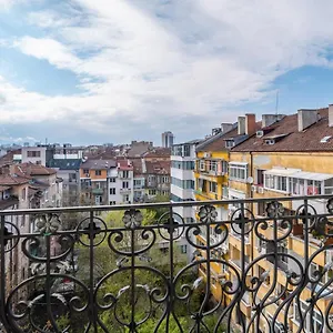 https://vitosha-str-2bd-white-blue-apt.sofiahotelsbg.com